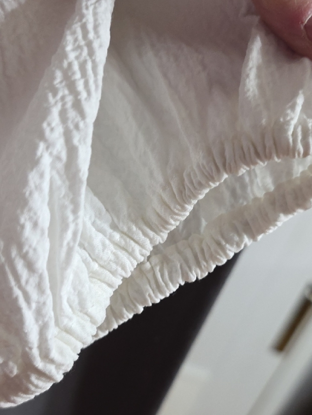 Calvin Klein Womens Blouse White V-Neck Peasant Style Lightweight Flowy Sz L EUC - Picture 5 of 11